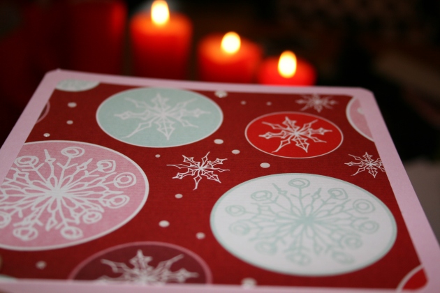 Julkort 2013 - rosa kort med snöflingor o stickles